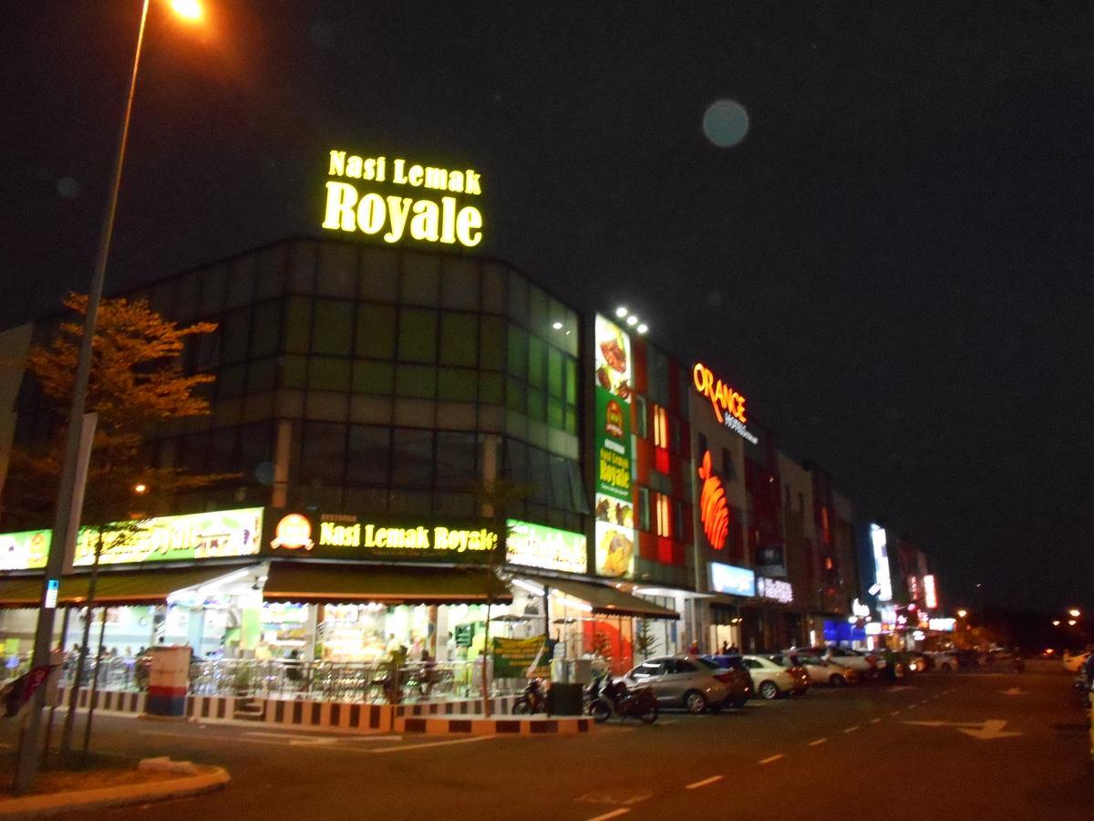 S8 Boutique Hotel Near Klia 1 & Klia 2 Sepang Exterior photo