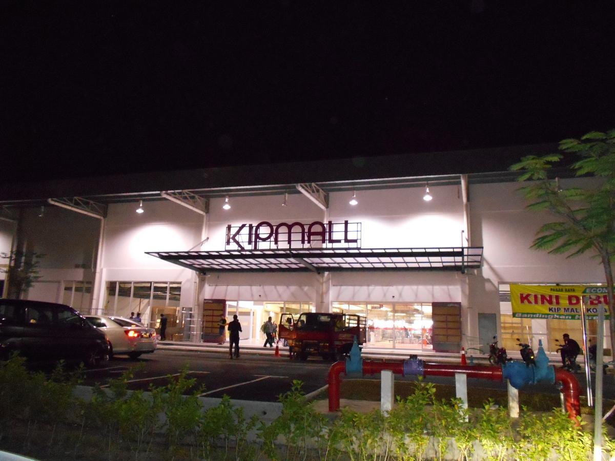 S8 Boutique Hotel Near Klia 1 & Klia 2 Sepang Exterior photo