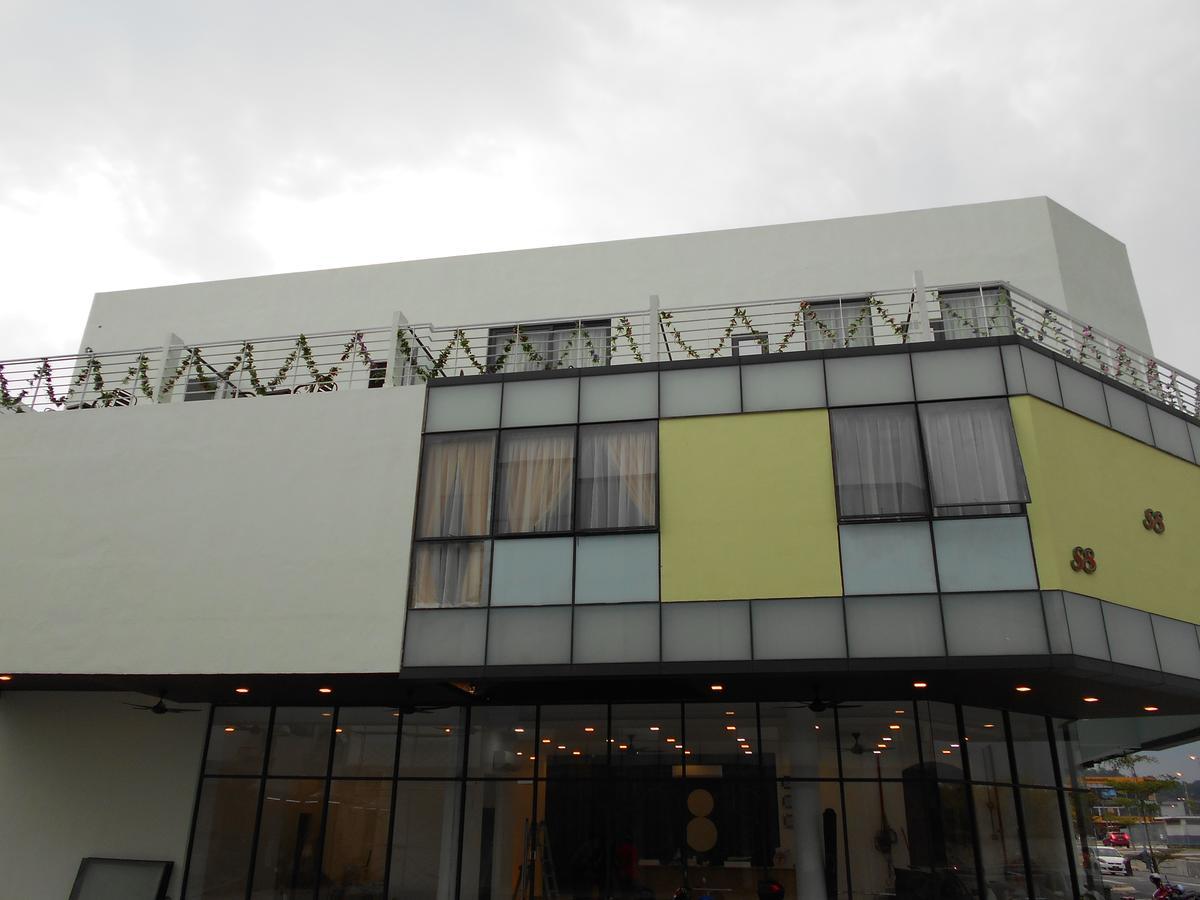 S8 Boutique Hotel Near Klia 1 & Klia 2 Sepang Exterior photo