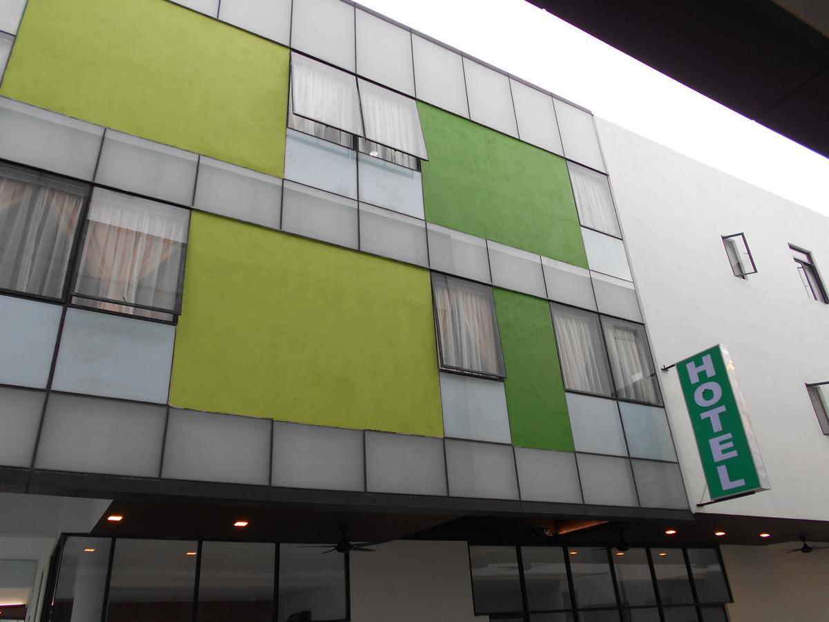S8 Boutique Hotel Near Klia 1 & Klia 2 Sepang Exterior photo