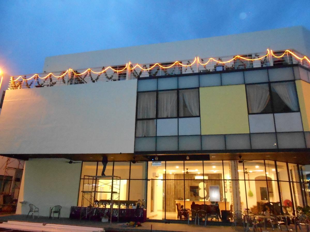 S8 Boutique Hotel Near Klia 1 & Klia 2 Sepang Exterior photo